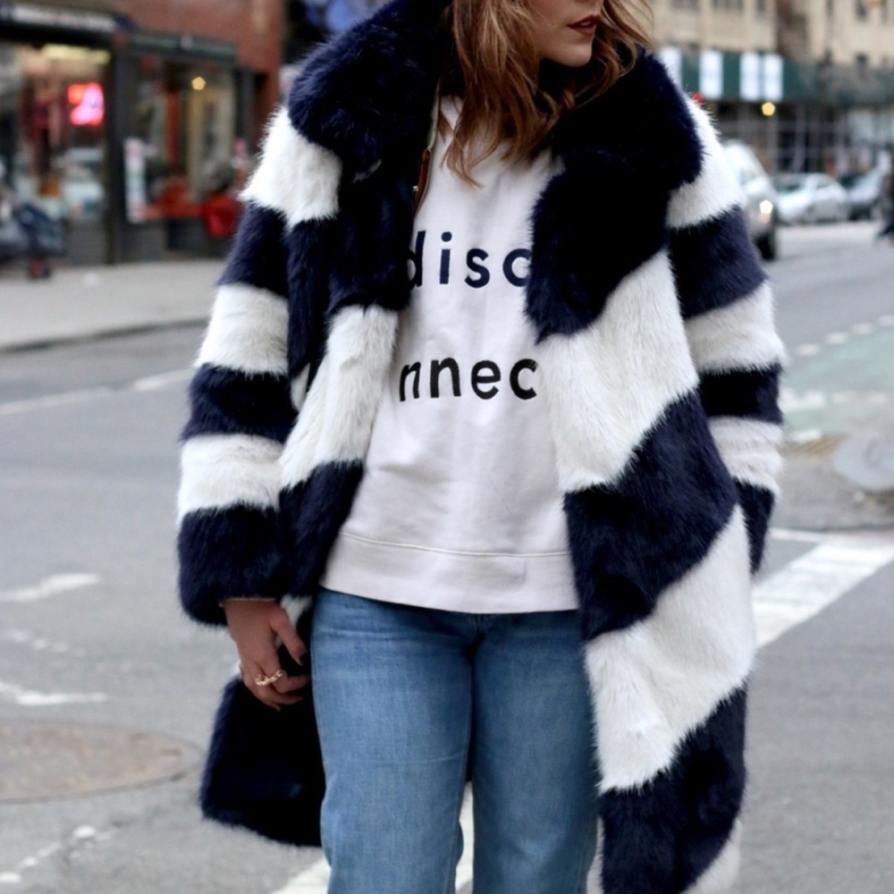 ⭐️ J.Crew x NET-A-PORTER ⭐️ Geo Striped Faux Fur Coat XXS Net-a-Porter - Picture 2 of 9